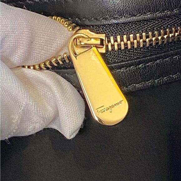 Ferragamo Studio Leather Tote Bag - Picture 12 of 15